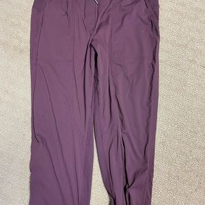 Lululemon size 12 crops